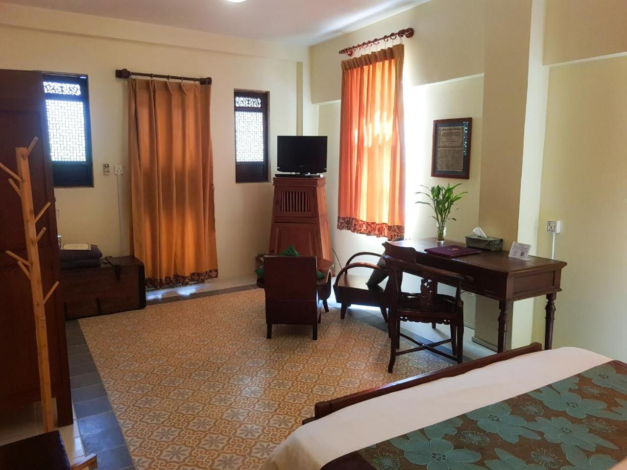 La Villa Баттамбанг Экстерьер фото