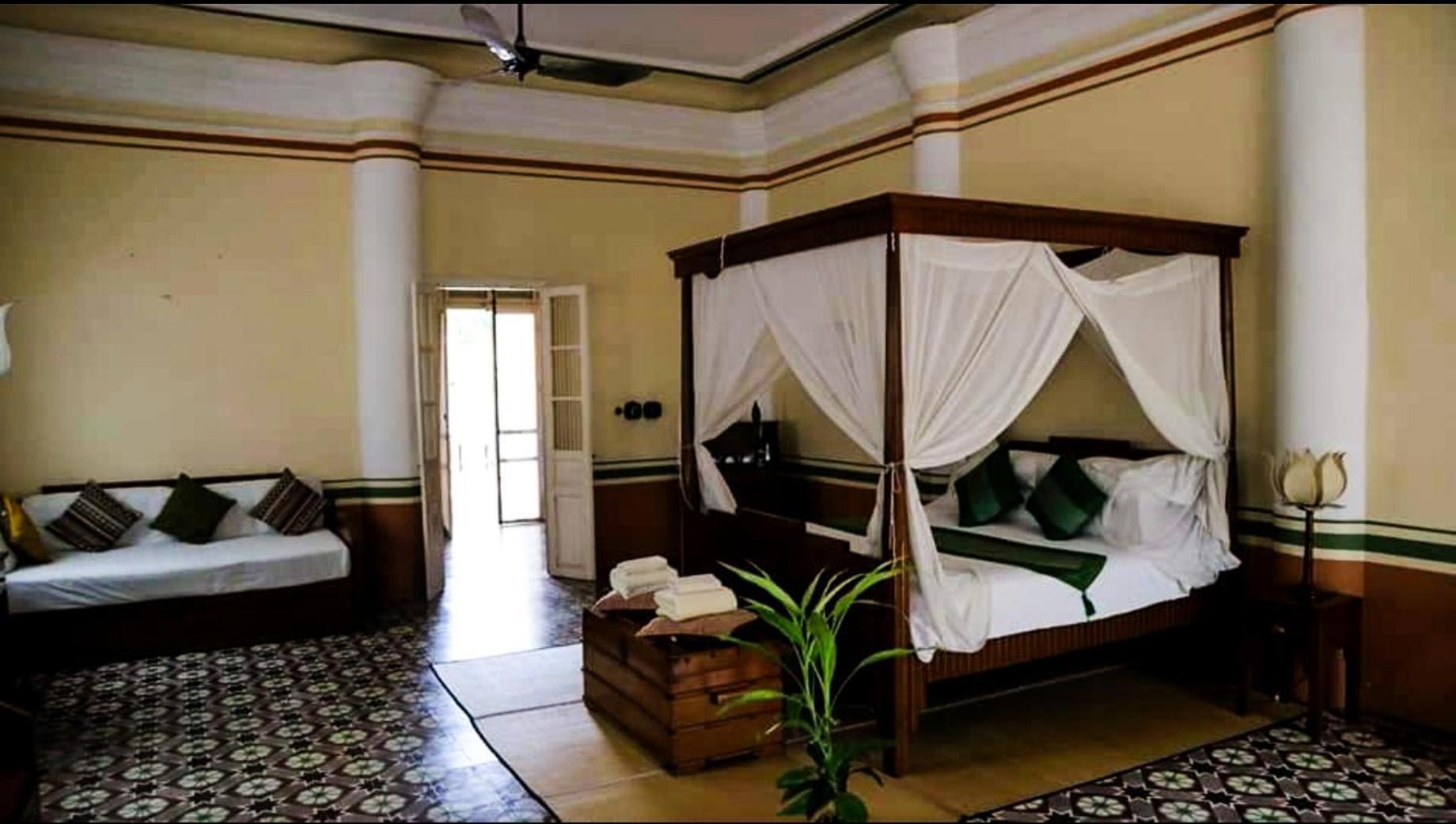 La Villa Баттамбанг Экстерьер фото
