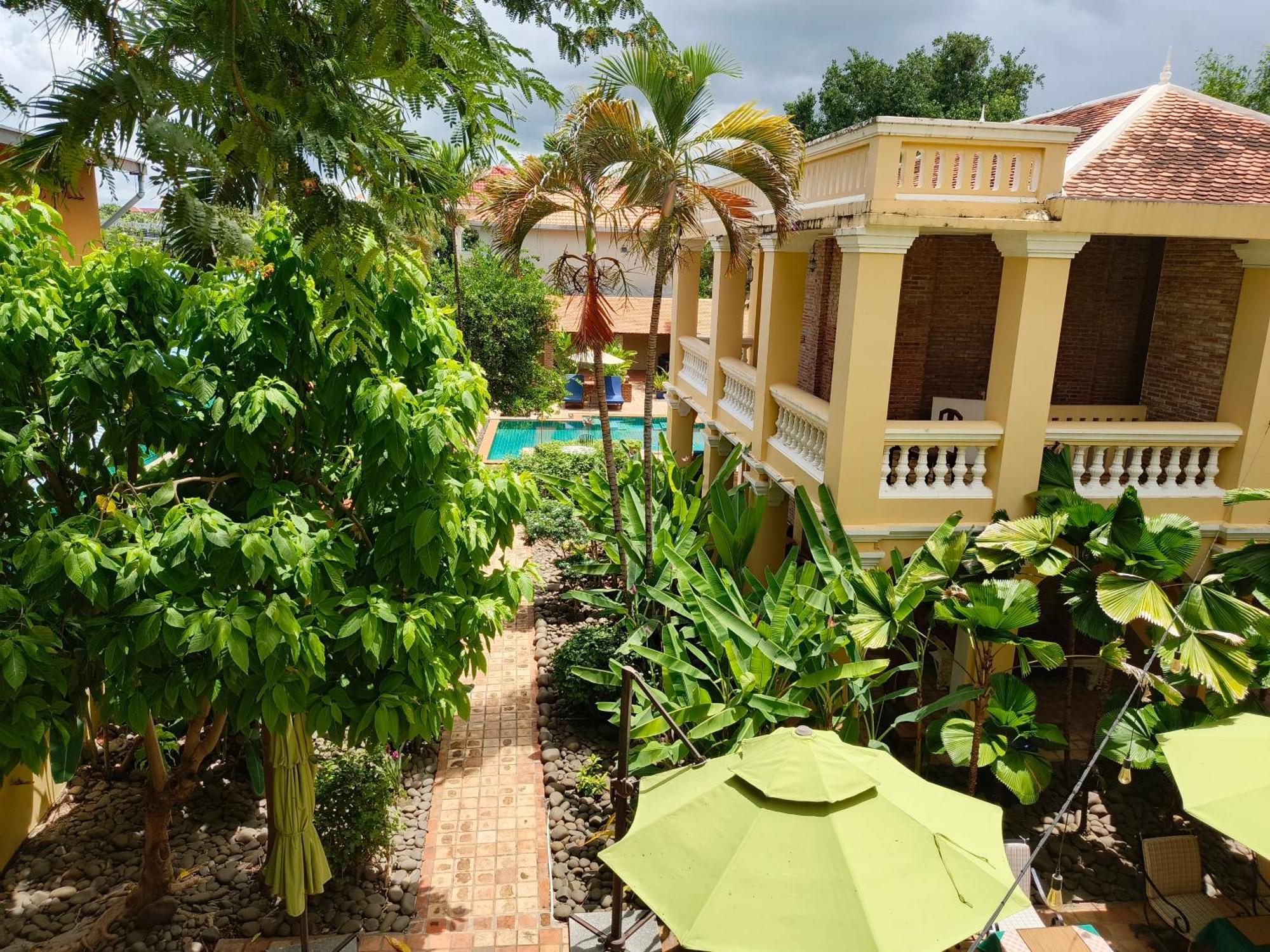 La Villa Баттамбанг Экстерьер фото
