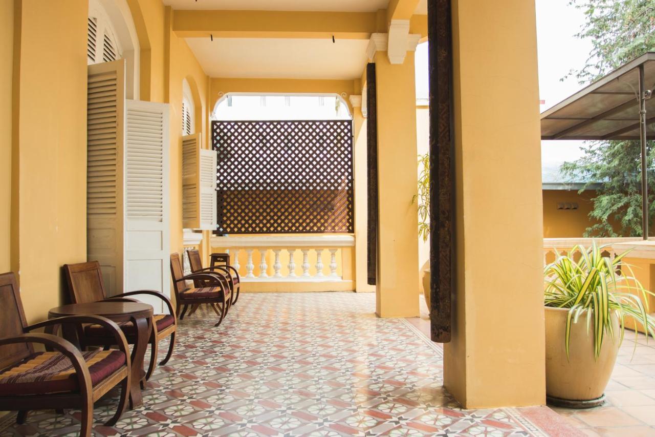 La Villa Баттамбанг Экстерьер фото
